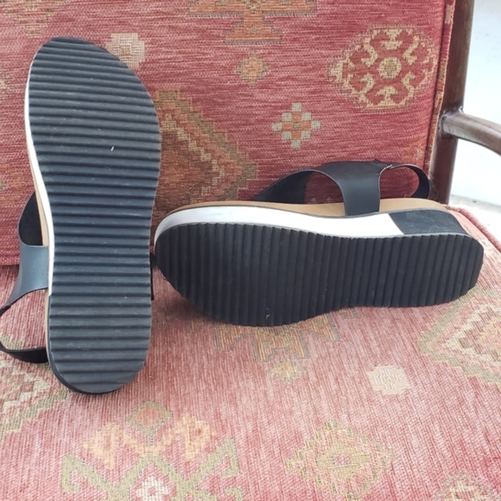 Pierre Dumas Black‎ Wedge Sandal - Picture 7 of 7